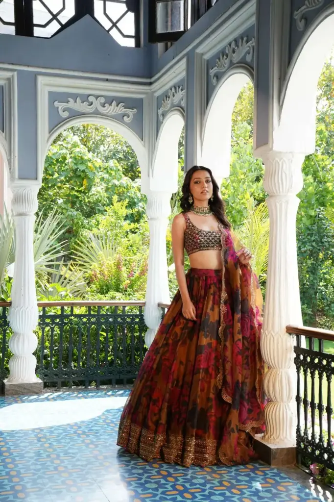[590] Tabby Orgnza Lehenga Choli_590