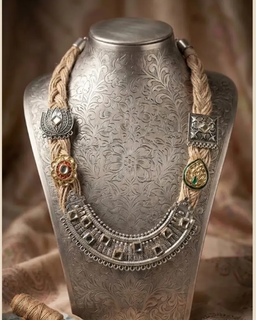 [99] Jute Neckpiece_99