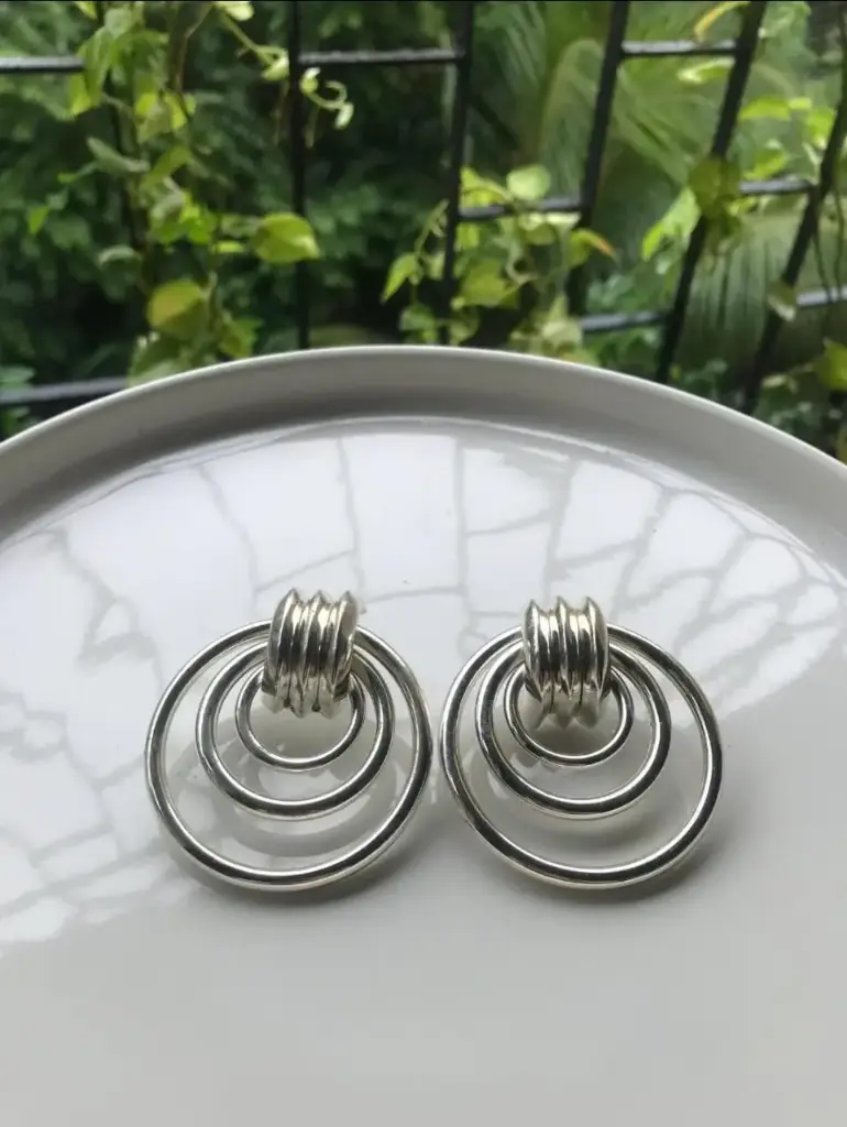 Multi-Ring Golden Statement Earrings_105 (Silver)