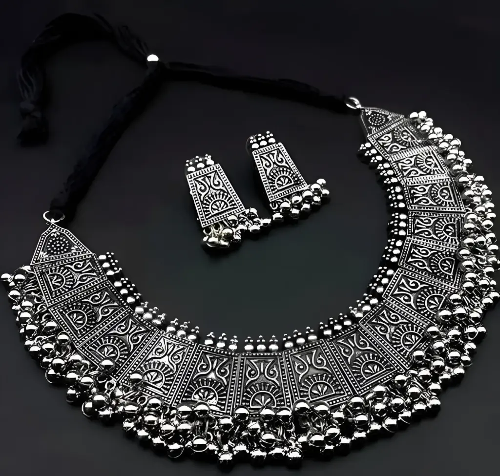 [216] Heritage Bloom Oxidised Silver Necklace