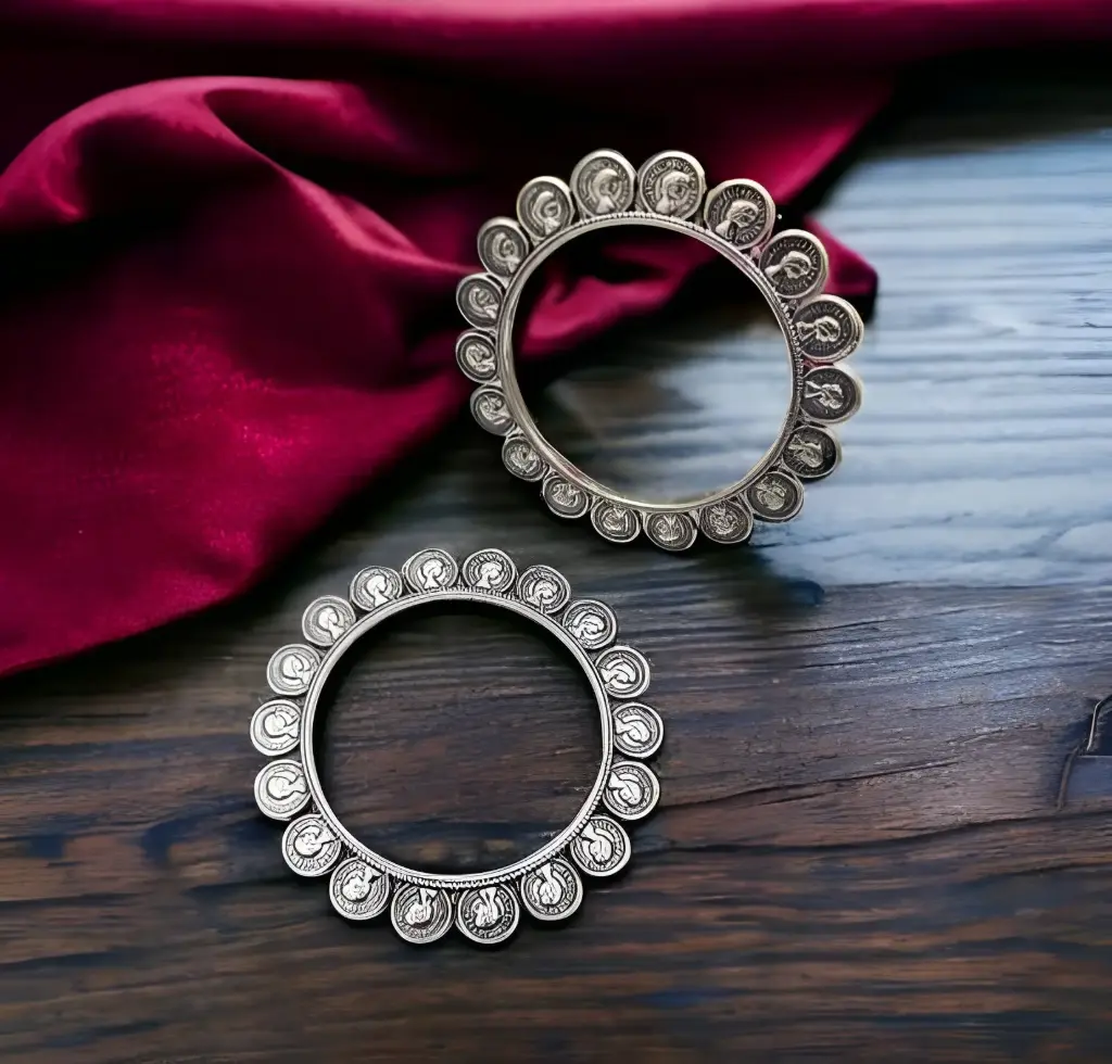 Tribal Echoes Oxidised Silver Bangles_220 (2.4)