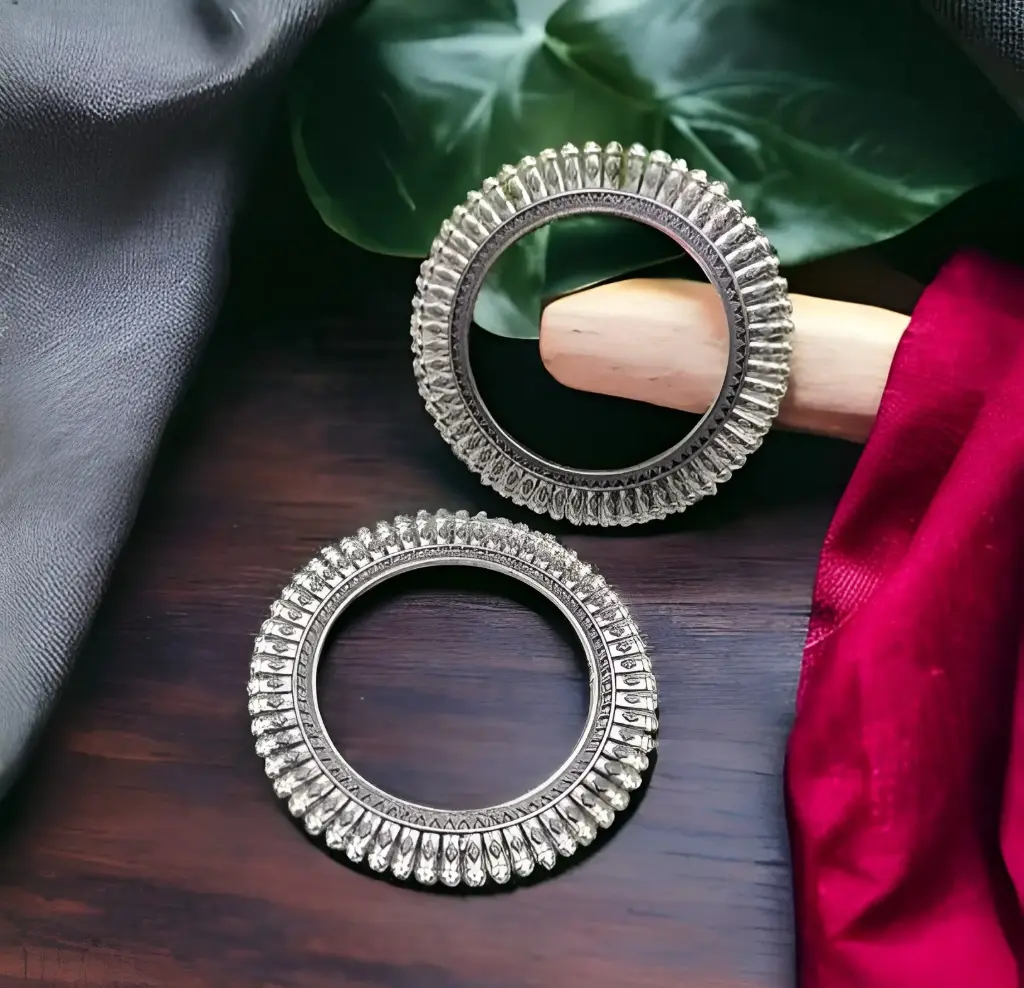 Royal Radiance Oxidised Bangles_221 (2.4)