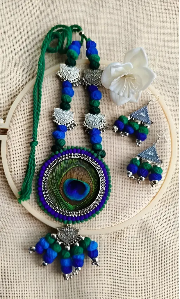 Peacock Feather Threadwork Necklace Set