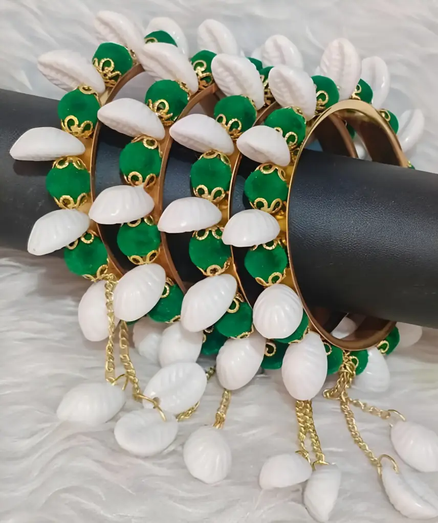 Shell & Pom-Pom Bangles (Green, 2.2)