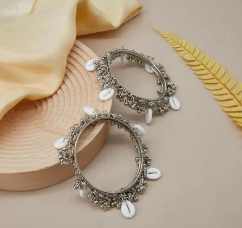 Oxidised Cowrie Shell & Ghungroo Bangles (2.2)
