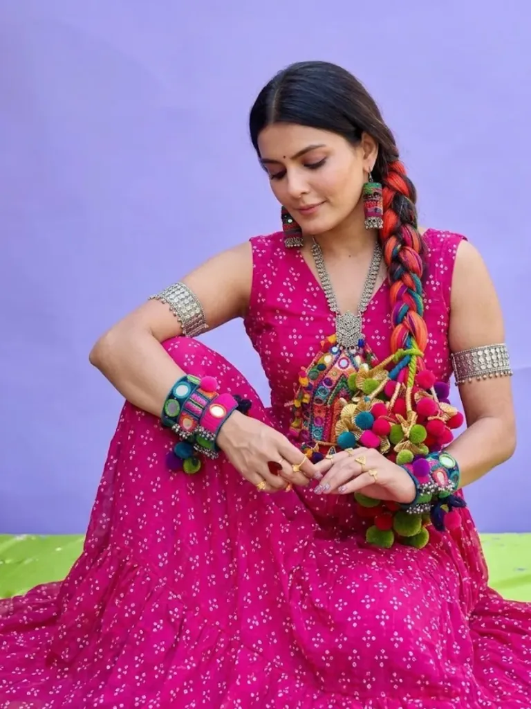 The Rasleela Bandhani Gown_RASRANGINI_325 (Pink)