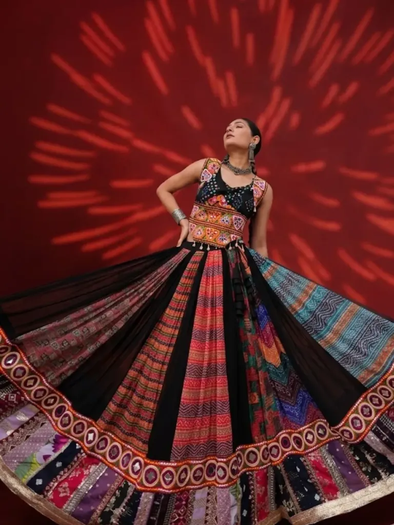 [331] The Navrangi Lehenga Choli_RASRANGINI_331