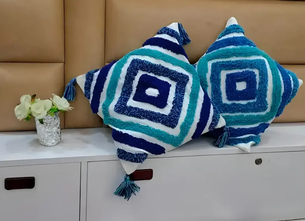 [380] Handcrafted Tufted Cushion Cover – Diamond Pattern with Tassels_380